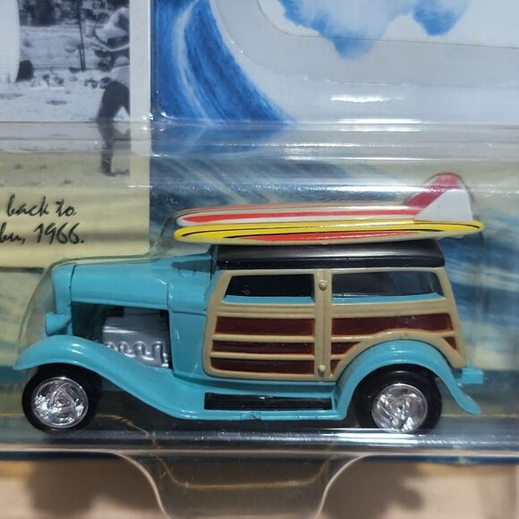 Johnny Lightning Surf Rods Da Surf Woody 2000 Die Cast Scale 1:64 - Picture 7 of 11